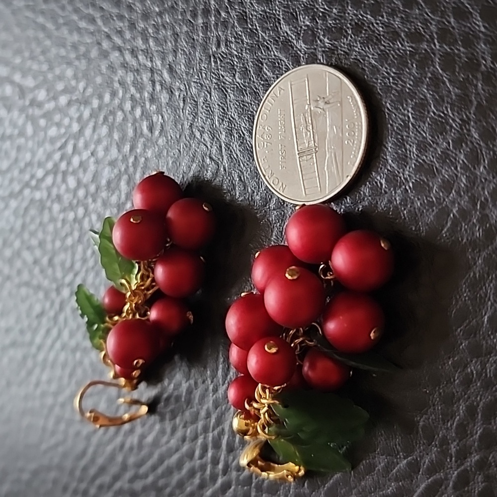 VTG clip on earrings - Picture 6 of 6